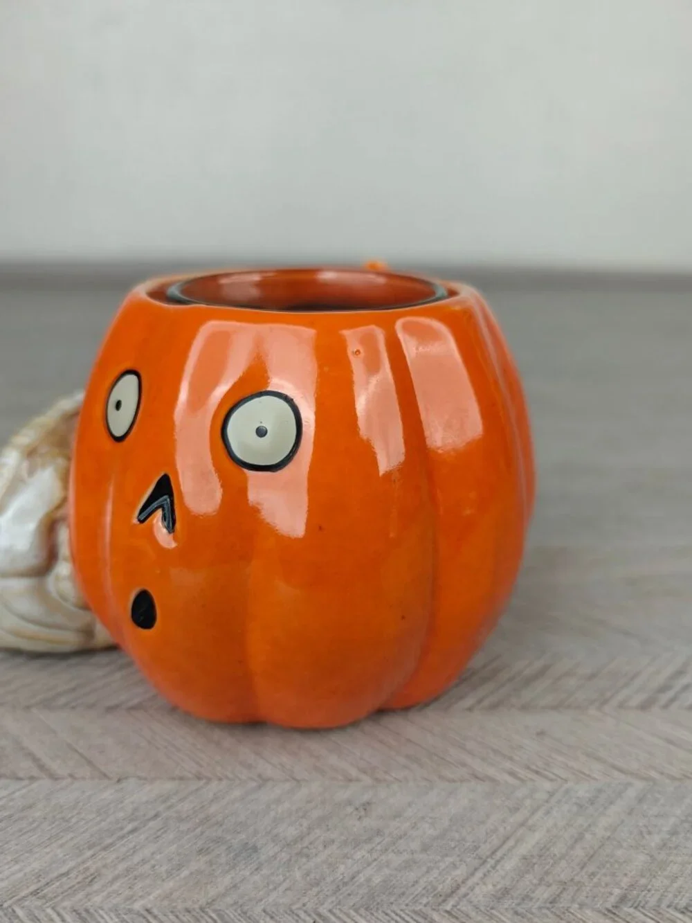 Yankee Candle Bone Tired Cat Pumpkin Ceramic Candle Holder 2014 Boney Bunch